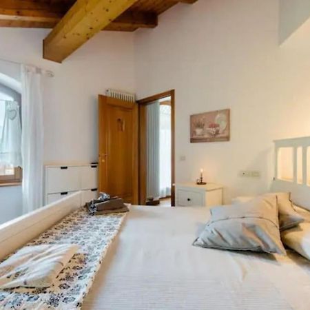 Ca Ulivi Bed & Breakfast Ala Exterior photo